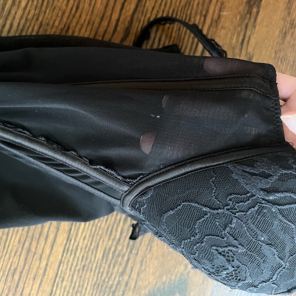 Beautiful lace corset top - Picture 4 of 6